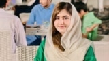 ملیحه افضلی نویسند و فعال حقوق زنان(آرشیف)