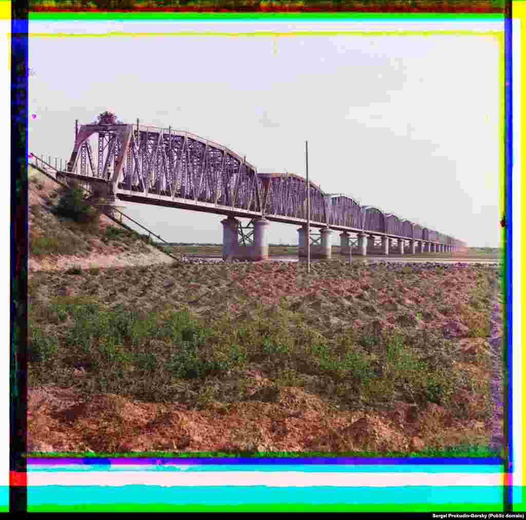 A rail bridge across the Amu Darya River, near the eastern city of Turkmenabat &nbsp;