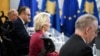 Predsjednica Evropske komisije Ursula von der Leyen učestvuje na sastanku sa Vladom Kosova u Prištini, tokom posjete Kosovu 1. oktobra.