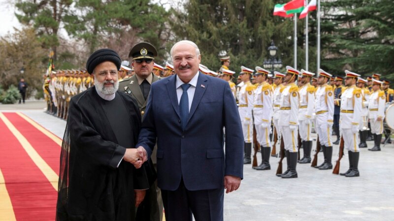 Збліжэньне ізгояў. Навошта Лукашэнка паехаў у Іран?