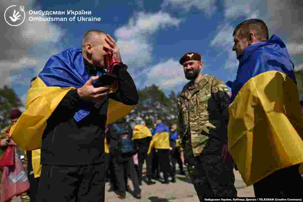 Вони кажуть, що досі не можуть повірити у те, що вони нарешті вдома 