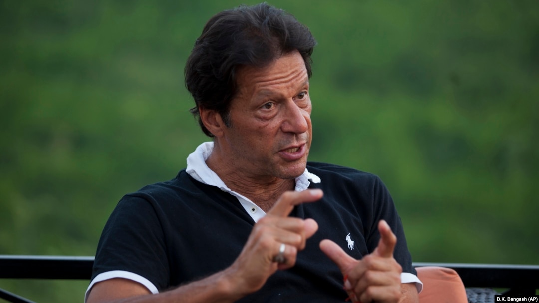 Pakistani opposition leader and former cricketer Imran Khan (file photo)