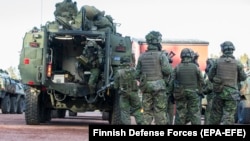 Ֆինլանդիա - Ֆինն զինծառայողները ՆԱՏՕ-ի զորավարժության են մասնակցում, արխիվ
