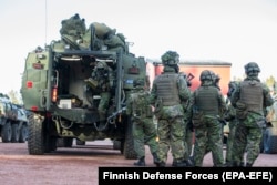 Фінські вояки готуються до навчнь НАТО «Trident Juncture». Фінська Лапландія, 2018 рік