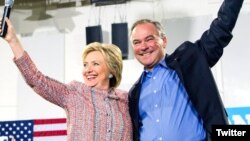 Hillary Clinton se bashku me Tim Kaine 