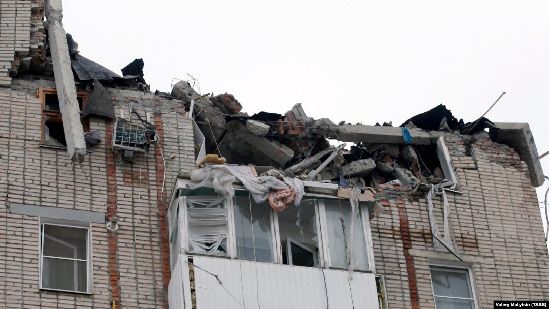 An explosion caused a partial collapse of an apartment building in the town of Shakhty on January 14.