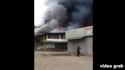 Пожар на Ошском рынке в Бишкеке. 30 января 2018 года.