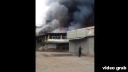 Пожар на Ошском рынке. 30 января 2018 года. Скриншот из видео.