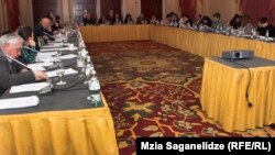 კანონპროექტის განხილვა