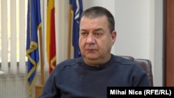 Daniel Mihai Rășică, directorul Direcției Generale de Poliție Locală și Control a Municipiului București, spune că ar avea nevoie de „un sprijin legislativ” mai puternic și de o reacție mai rapidă din partea magistraților, pentru a rezolva reclamațiile din construcții.