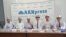 Манасчылар Асаналы Калил уулу, Дөөлөт Сыдыков, Назаркул Сейдракманов, Замирбек Баялиев, Рыспай Исаков жана Самат Көчөрбаев маалымат жыйынында.
