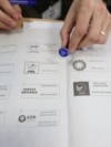 Propaganda electorală pentru turul I al alegerilor prezidențiale de duminică – prin mesaje de susținere a unui anumit candidat – este interzisă, conform legii, începând de sâmbătă de la ora 7:00, când campania electorală s-a încheiat.