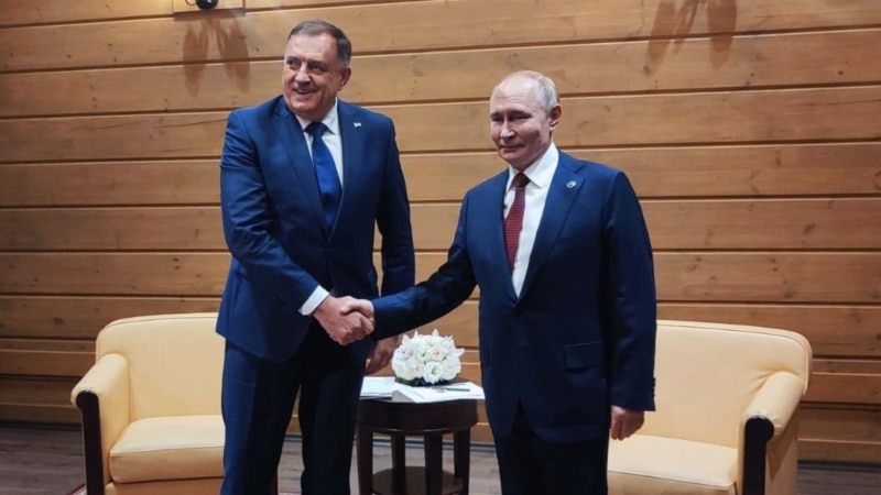 Dodik nuk e lë Rusinë as pas heqjes së sanksioneve nga SHBA-ja