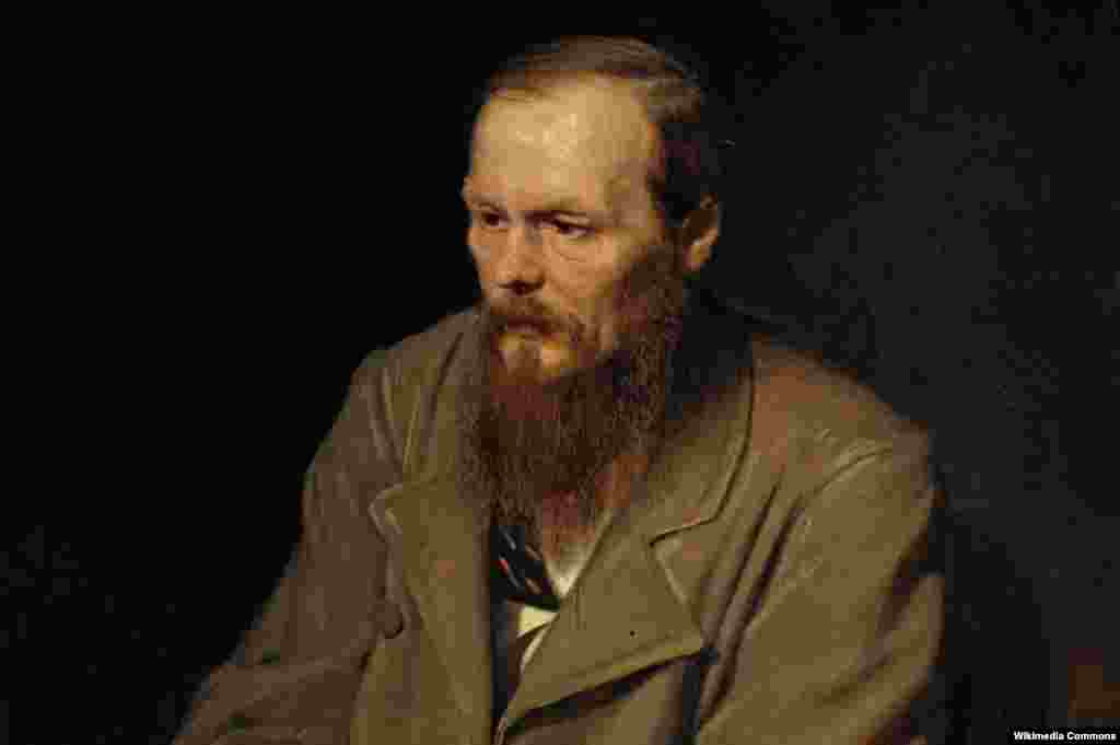 Dostoievski în 1872. În 1864, soția lui Dostoievski, Maria, și fratele său, Mihail, au murit, lăsându-l să-și întrețină fiul vitreg și, de asemenea, familia fratelui său. Acest lucru și insuccesul revistei pe care a fondat-o împreună cu Mihail l-au adus în pragul sărăciei. &bdquo;Omul este o creatură care se poate obișnui cu orice și cred că aceasta este cea mai bună definiție a lui.&rdquo; -- Dostoievski, Amintiri din&nbsp;Casa morților &nbsp;