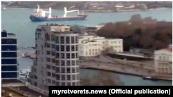 Судно LAODICEA на входе в Севастопольскую бухту, 31 января 2021 года