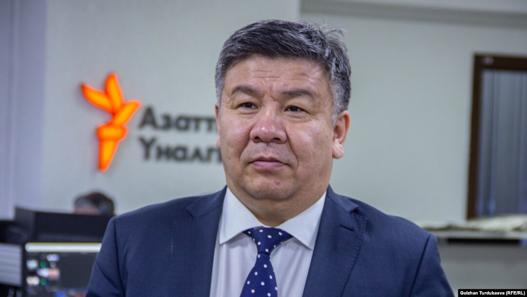 Алмамбет Шыкмаматов.