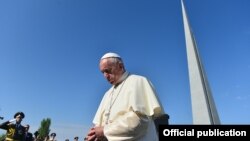 Armenia - Pope Francis visits the Armenian genocide memorial in Yerevan, 25Jun2016.