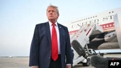 Президент США Дональд Трамп заявил, что Вашингтон пока не намеревается останавливать удары по Ирану
