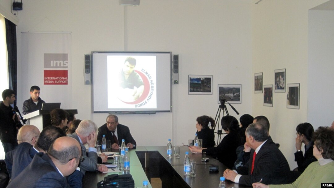 Elmar Hüseynovun qətlə yetirilməsinin 5-ci il dönümünə dair dəyirmi masa, 1 mart 2010