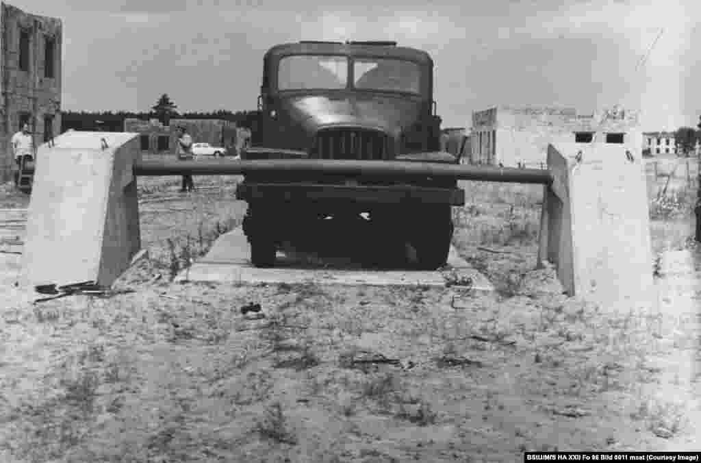 A truck is driven into a barrier at the secret research facility.&nbsp; Harald Jager, a former Stasi lieutenant colonel, told German journalists in 2010: &quot;Each time the border was penetrated [by a fugitive] it was followed up by an analysis. That&#39;s why the Ministry for State Security formed working groups to design technologically improved facilities, which were then tested.&quot;