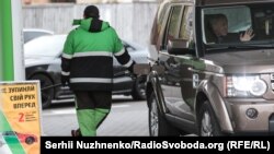 Останніми днями в ЗМІ висловлюються припущення, що ціни на пальне зростатимуть у випадку страйків на білоруських нафтопереробних заводах