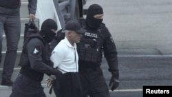 Extrădat din Grecia pe 25 septembrie, Vladimir Plahotniuc a refuzat de fiecare dată să fie adus din penitenciar în instanță, invocând că are nevoie de timp pentru a studia dosarul