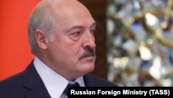 Лукашенко заявив, що вони з президентом Росії Володимиром Путіним домовилися вдатися до спільних дій у відповідь на нібито «створення баз США в Україні»
