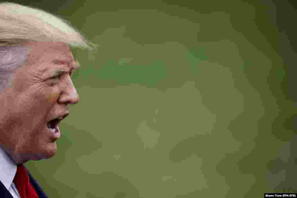 САД - Американскиот претседател Доналд Трамп, говорејќи пред републиканските конгресмени, демократите ги нарече социјалисти кои ако победат ќе прават лева револуција.