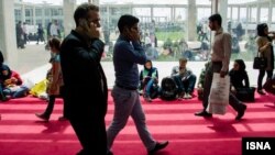 İranın 80 milyonluq əhalisinin 48 milyonunun smartfonu var