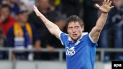 Yevhen Seleznyov celebrates scoring the opening goal during the UEFA Europa League semifinal second leg against Napoli in 2015. 