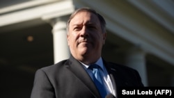 Mike Pompeo səfəri haqda açıqlama verir