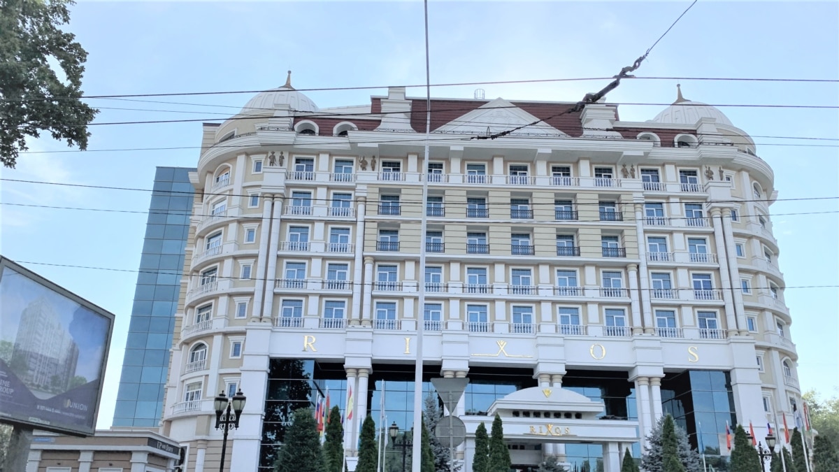 Кого штрафовать за массовое мероприятие в карантин, или Выборы акимов как «косметическая реформа» - Vimarsana News