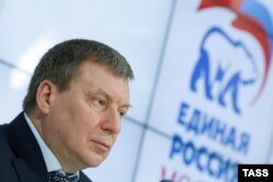 Although he has won four terms as a United Russia candidate, Andrei Metelsky is now seeking a fifth as an "independent."