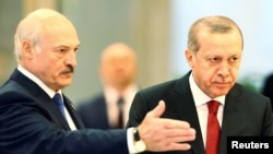 Belarusyň we Türkiýäniň prezidentleri Alýaksandr Lukaşenka we Rejep Taýyp Erdogan , Minsk, 11-nji noýabr, 2016.