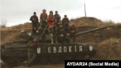 Танк, названий військовими на честь дівчини з-під Старобільська. 2014 рік, бої на Донбасі
