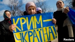 «Живые цепи» противников псевдореферендума в Крыму, 14 марта 2014 года