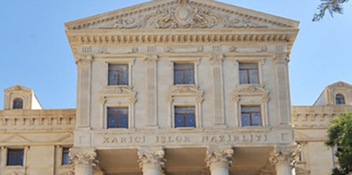 Атака Росії на Київ пошкодила посольство Азербайджану, Баку викликало представника РФ