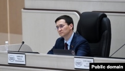 Чыңгыз Ажибаев. 