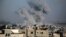 Një re tymi ngrihet gjatë një sulmi izraelit në Xhabalia, në Rripin e Gazës, 13 qershor 2025.