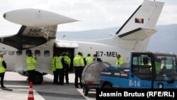 Vaksinat e para mbërritën në Aeroportin e Sarajevës përmes COVAX. 