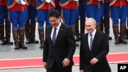 რუსეთის პრეზიდენტი ვლადიმირ პუტინი და მონღოლეთის პრეზიდენტი უხნაგინ ხურელსუხი, ულან-ბატორი