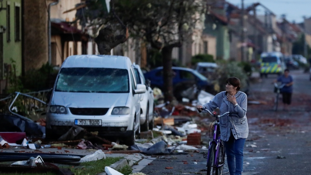 U Tornadu U Ceskoj Pet Mrtvih Premijer Zatrazio Pomoc Eu