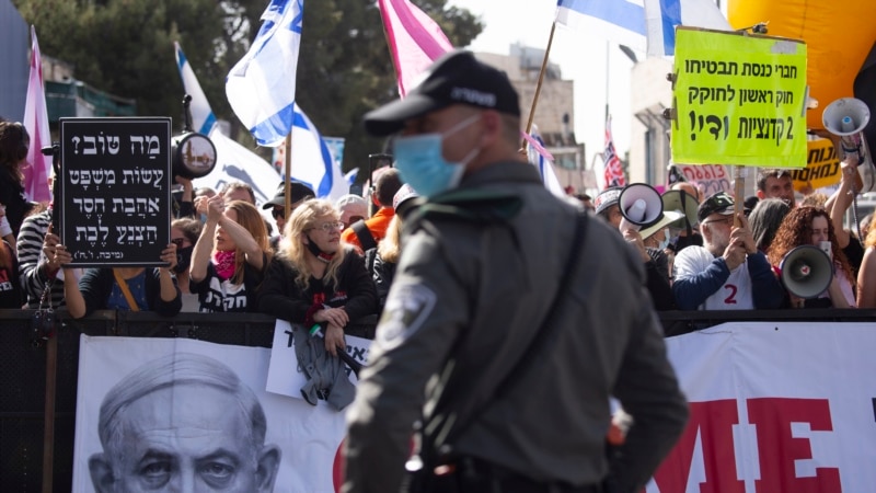 Израилдин президенти өкмөт түзүү тапшырмасын сотто жооп берип жаткан Нетаняхуга берди