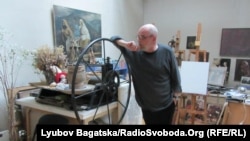Сергій Якутович у своїй майстерні, вересень 2012 року