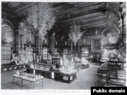 Интерьер Елисеевского магазина в Москве. Российская империя, 1913 год