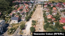 Lucrări la parcarea de captură de pe strada Codrilor din or. Durlești, în apropiere de sectorul Buiucani, cu ieșire la șoseaua Balcani
