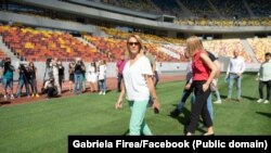 Primarul Bucureștiului, 2016-2020, a un eveniment pe Arena Națională. Gabriela Firea este unul dintre cei mai activi și mai ambițioși lideri din PSD. Carismatică și abilă, Gabriela Firea are șanse notabile să devină din nou primarul Bucureștiului, cu și fără ajutorul foștilor adversari din PNL.