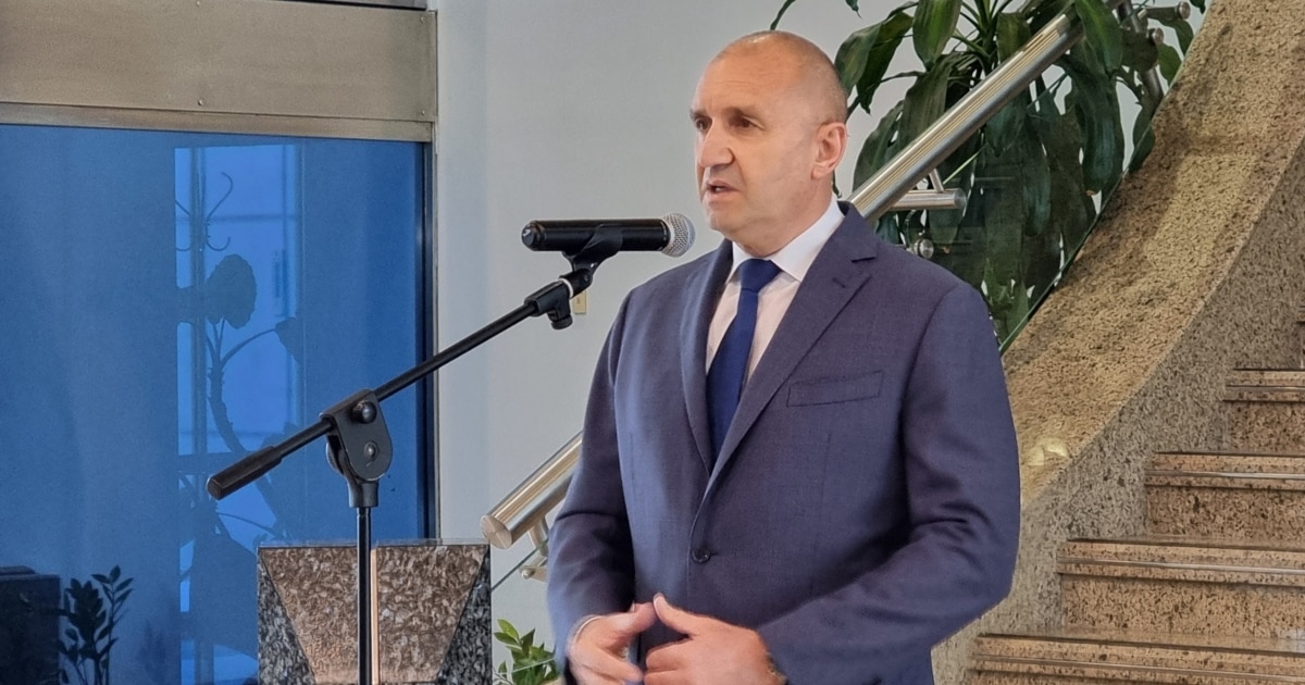 Президентът Румен Радев сезира Конституционния съд (КС) с искане да