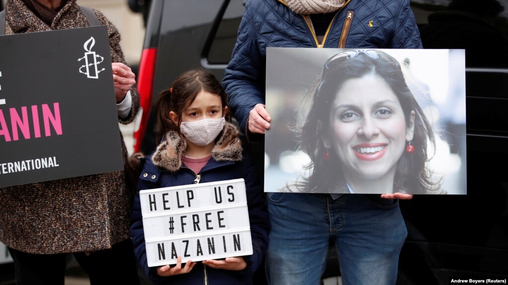 رافائلا، فرزند نازنین زاغری، در لندن بارها در گردهمایی اعتراضی برای آزادی مادرش شرکت کرده است