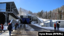 Архивное фото: строительство нового Бескидского тоннеля в Карпатах, ноябрь 2015 года